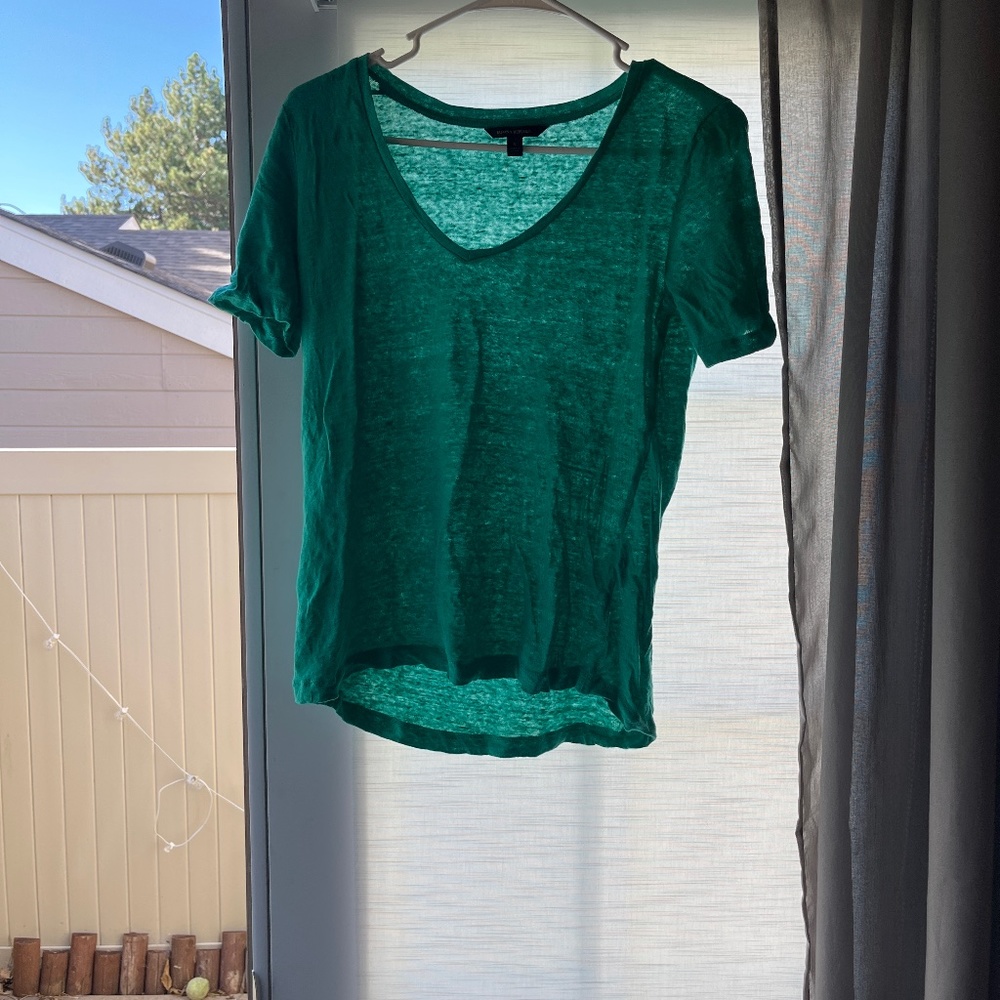 Lightweight sweater short sleeve tee